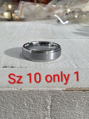 Men's Brushed Titanium Silver Wedding Band - Size 10